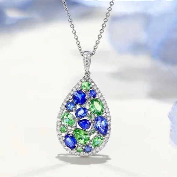 - Emerald and Blue Sapphire Necklace - Picture 7 of 8
